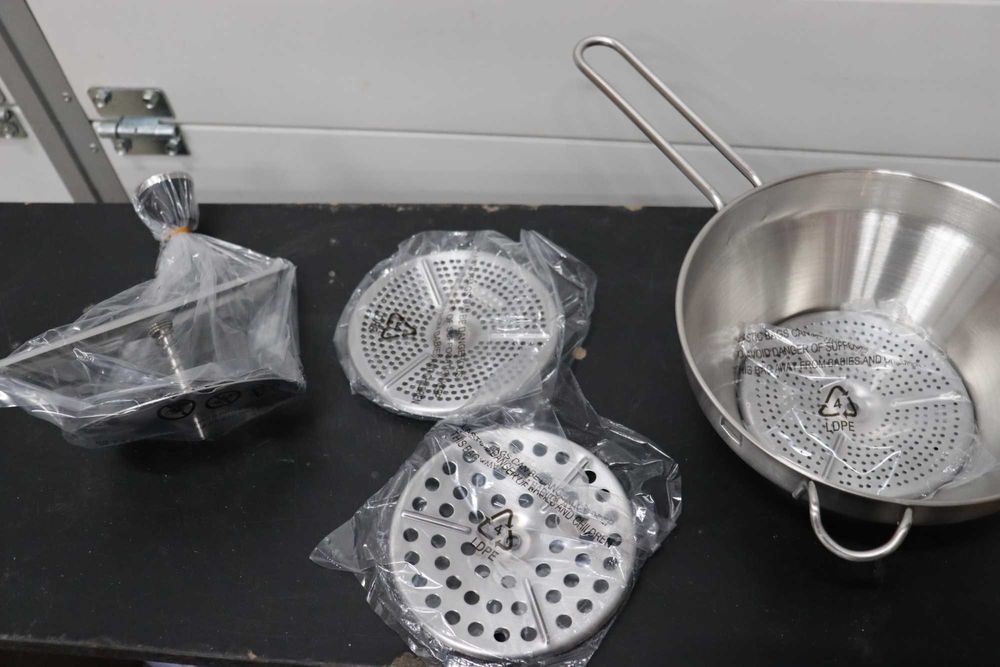 Многофункционална ръчна мелачка неръждаема стомана с 3 диска