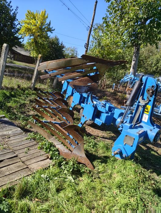 Vând plug lemken europal 8