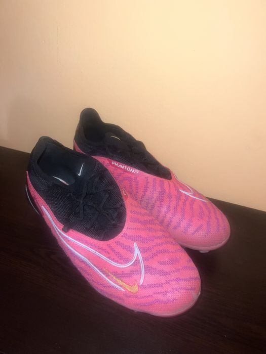 Бутонки Nike Phantom