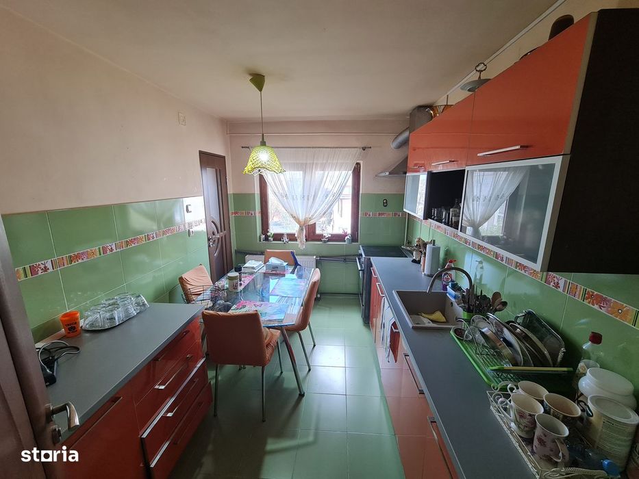 Vand apartament 5 camere Micalaca Str Abrud,2b.Decomandat,Spatios100mp