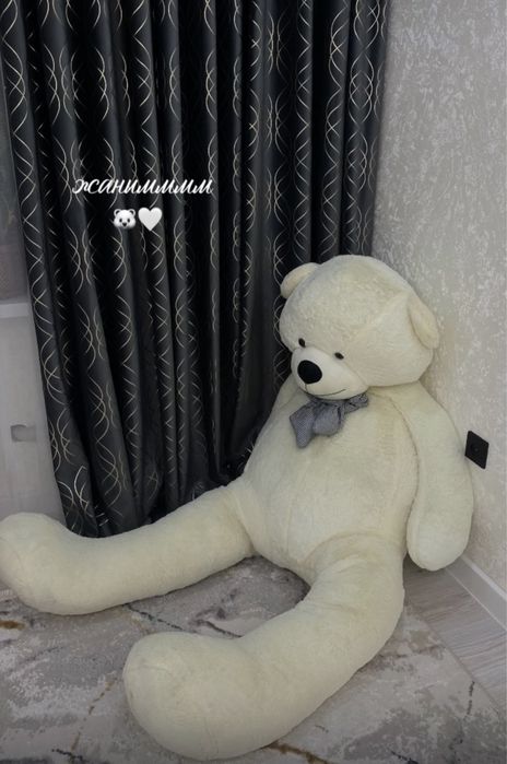 Большой медведь игрушка