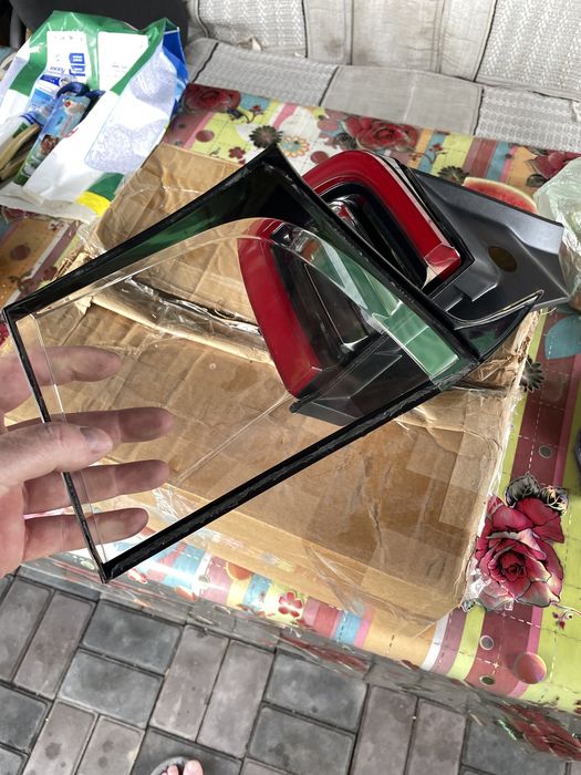 Задний левый плафон Тесла модель 3