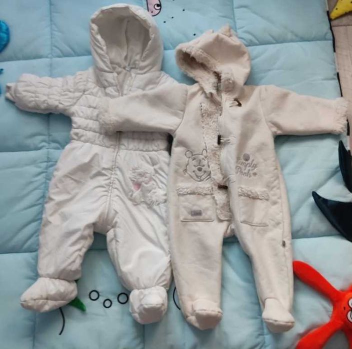 Продавам три броя бебешки космонавти