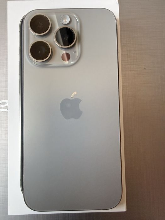 iPhone 15 Pro 256GB Natural Titanium в отлично състояние