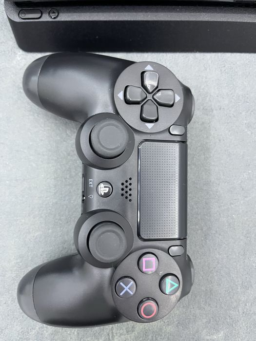 Play station 4slim