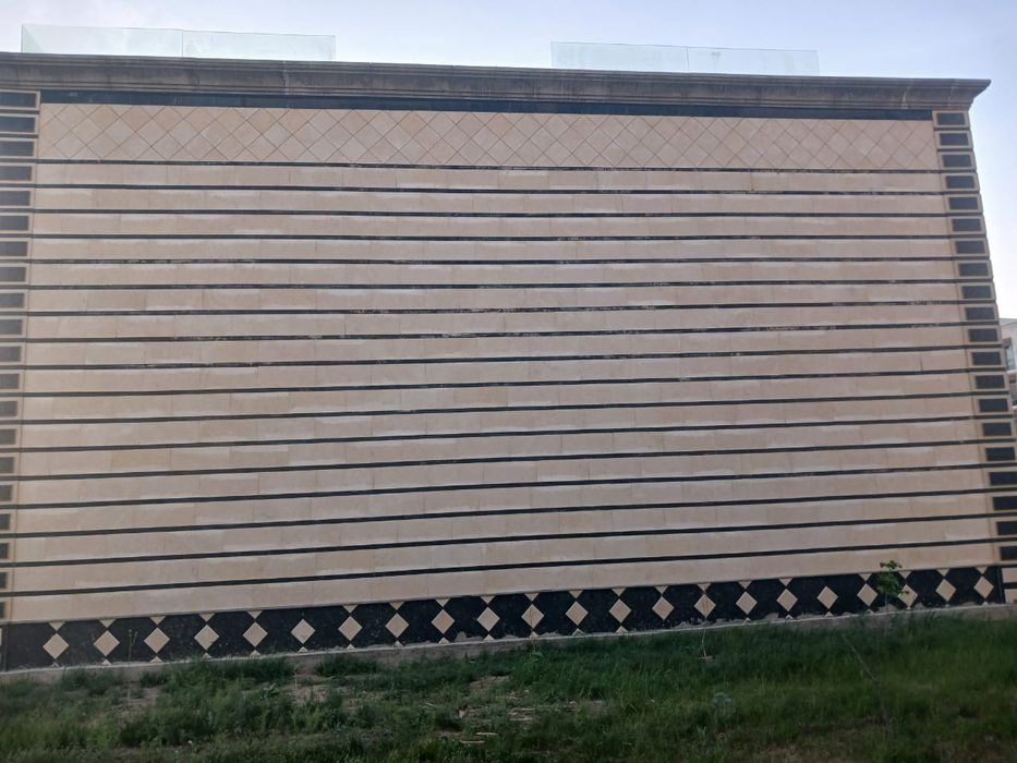 Фасад установка Травертин гранит