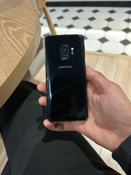 Самсунг s9 продам