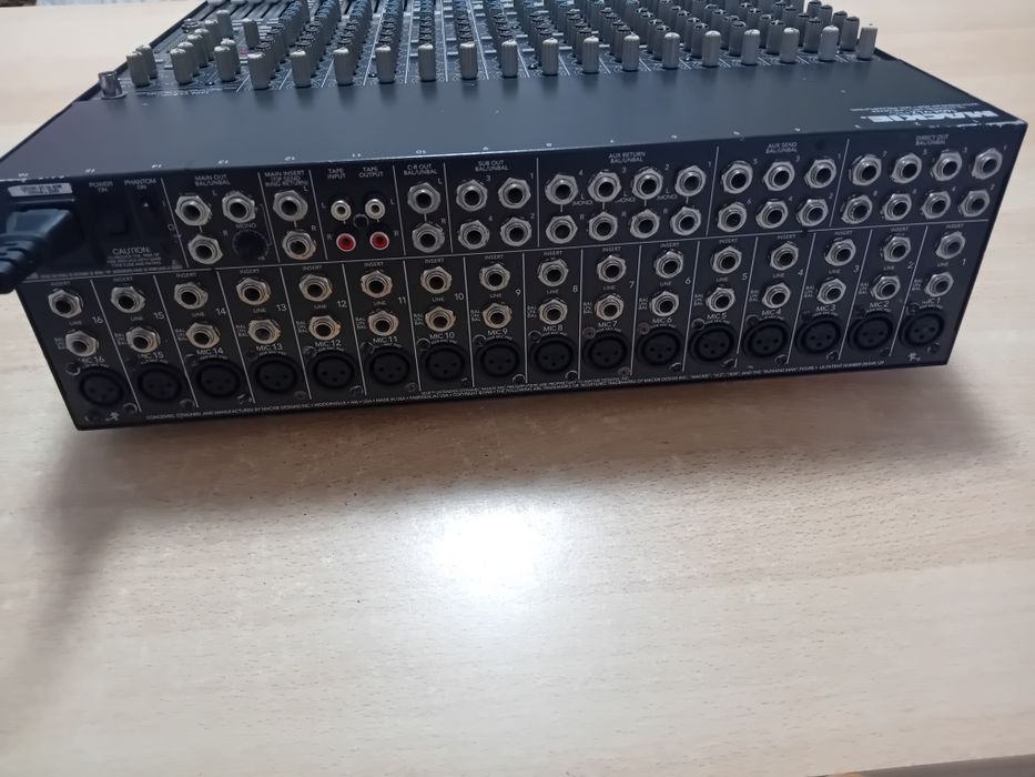 Vând mixer Mackie made in Usa
