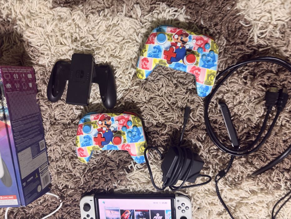Nintendo Switch OLED – 128GB SD Card + 2 jocuri