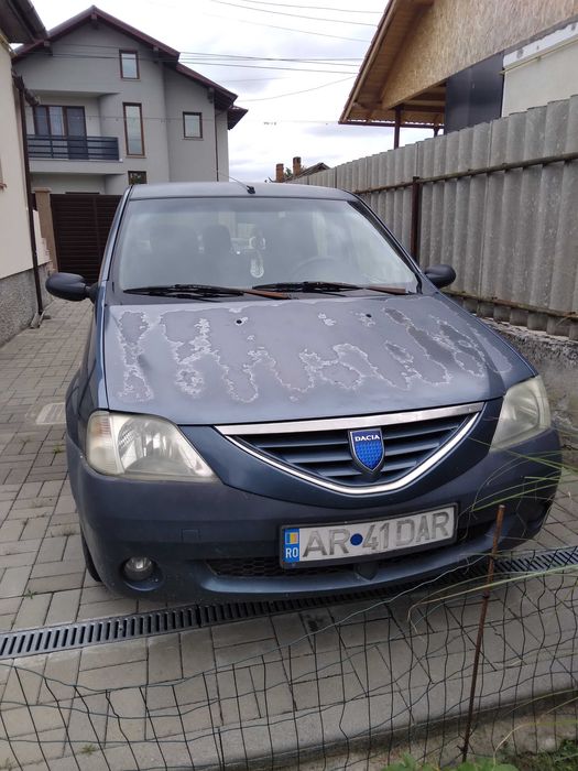 Vând Dacia Logan
