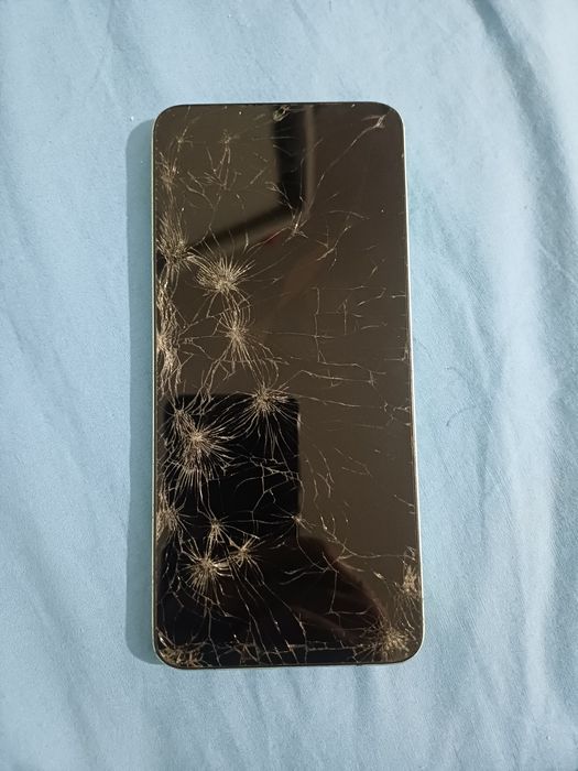 Redmi 13c cu disply spart. Placa este ok