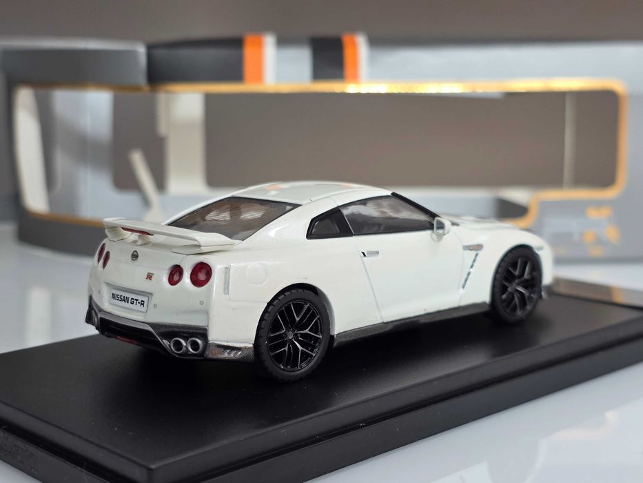Macheta Auto 1/43 Premium X By IXO Nissan GT-R 2017