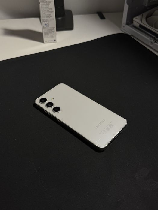 Продам Samsung S24