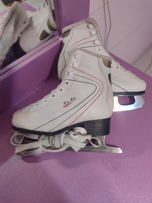 Фигурные коньки для девочки