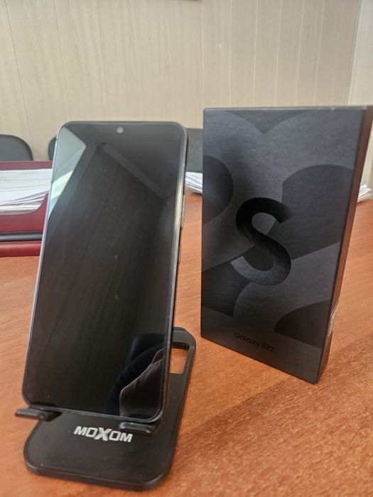 Продам Samsung S22