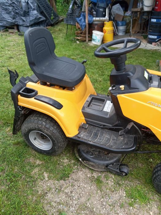 Tractoras gazon STIGA Estate 2084