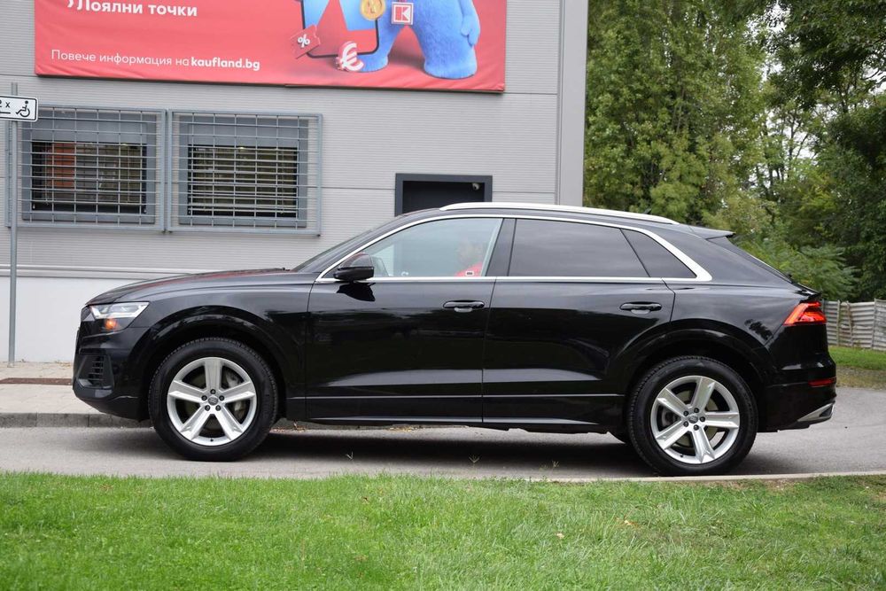 Продавам AUDI Q8 55TFSI MHEV