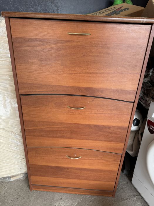 Обувница в отличном состоянии