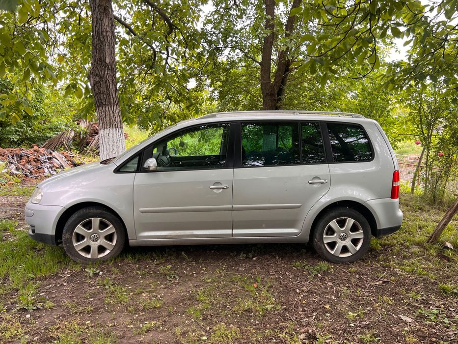 VW Touran 1.6 Benzină 122000 km reali automată