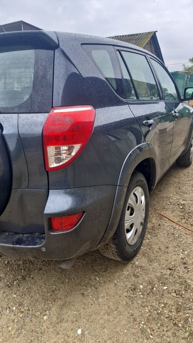 Toyota RAV4 2.2 D-CAT 177 CP – Manuală – Diesel