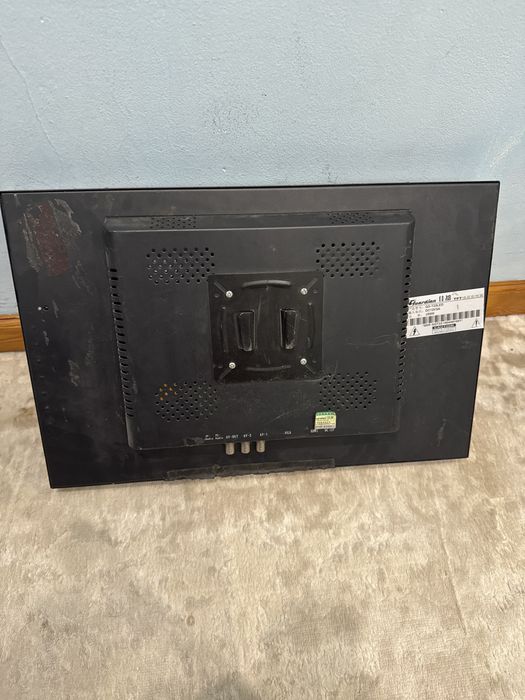 Монитор диашональ 22 см