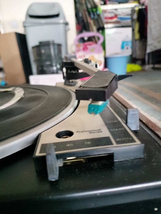 Vând un studio Deck caset +Radio+Pik-up