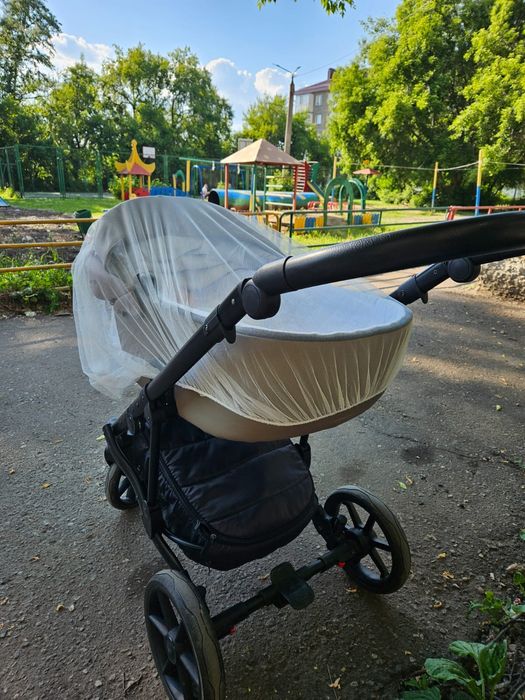 Продам коляску Confort Plus 2 в 1