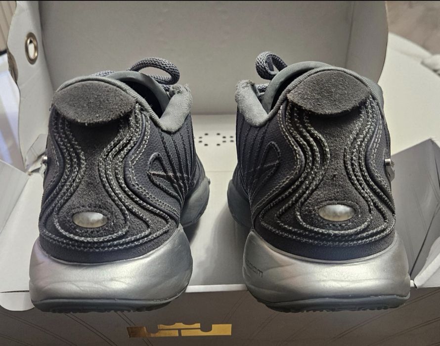 Lebron 21,   44,5. Pret negociabil