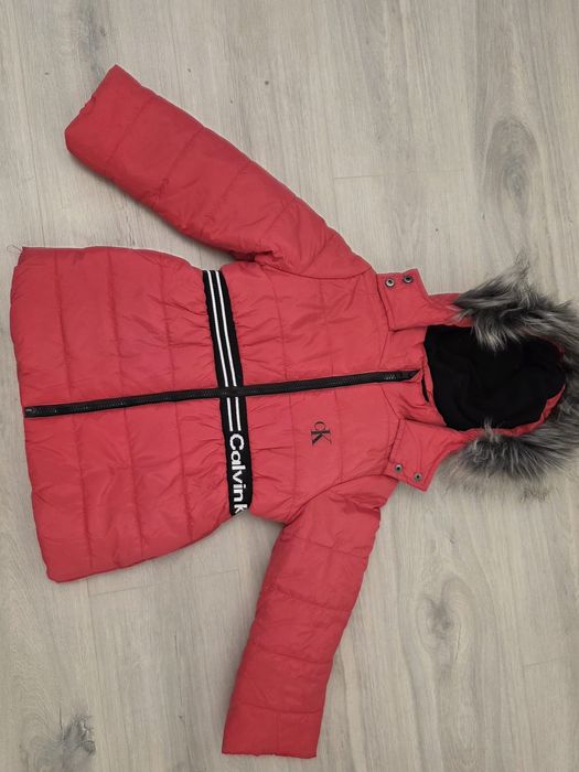 Geaca Calvin Klein pentru fetite 4 ani