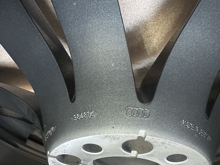 Jante Originale Audi Q8, SQ8 , pe 22 cu anvelope Vara !