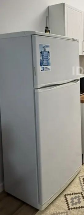 Продам срочно холодильник Атлант