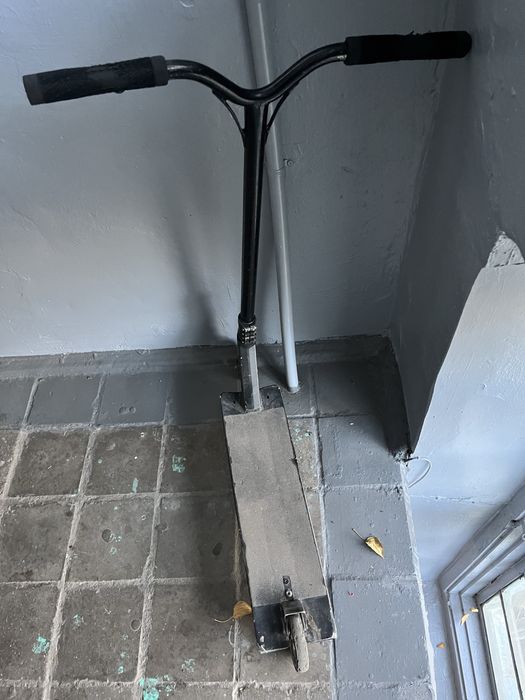 СРОЧНО продам трюковой самокат