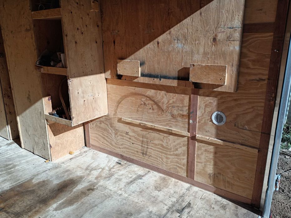 Ремарке фургон за автомобил