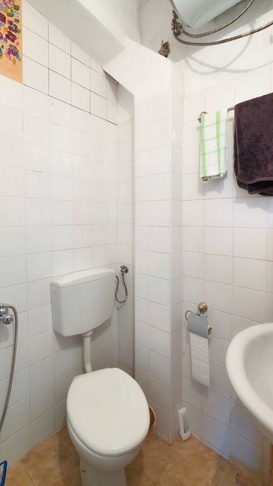 Продава се бутикова къща във вилната зона на с.Големо Бучино, Перник