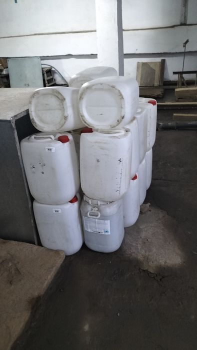 Продаю канистры для хоз нужд