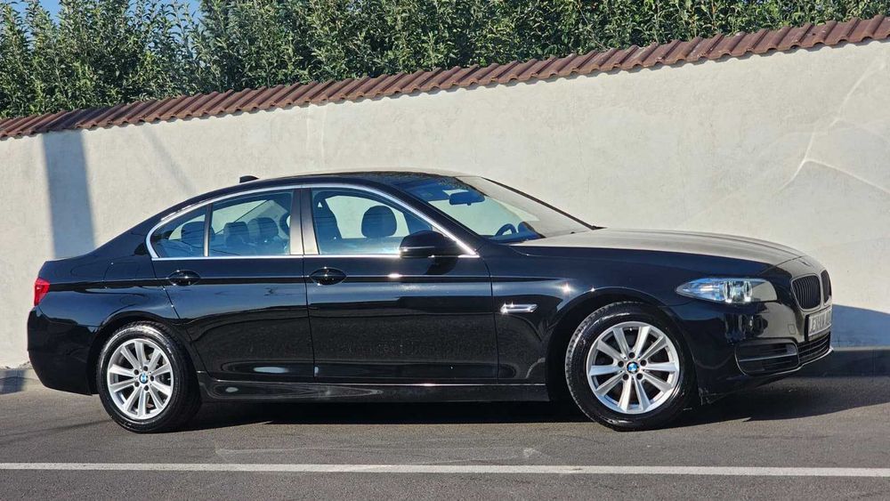 BMW 520d F10 LCI 2.0d 190cp 06.2015 Steptronic / Bixenon NAVI Mare Piele / TOP