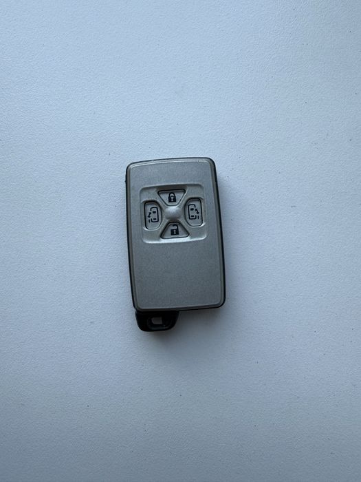 Пульт от Tоtota estima