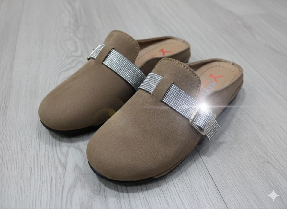 Ayollar poyabzallari