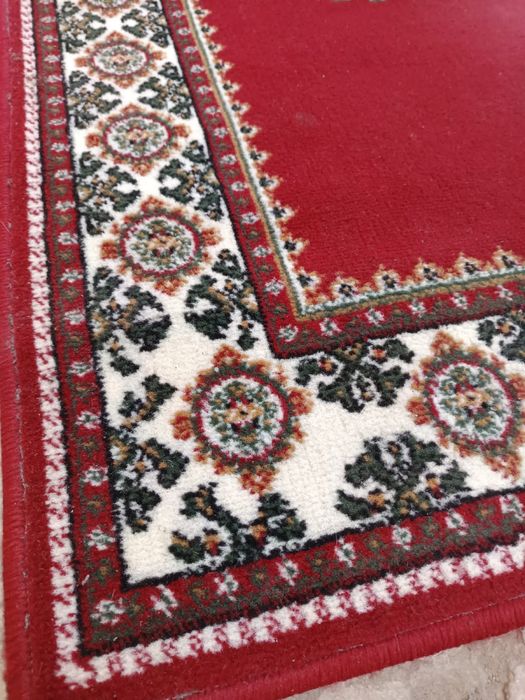 Covor decorativ cu dimensiunile 150 × 80 cm,