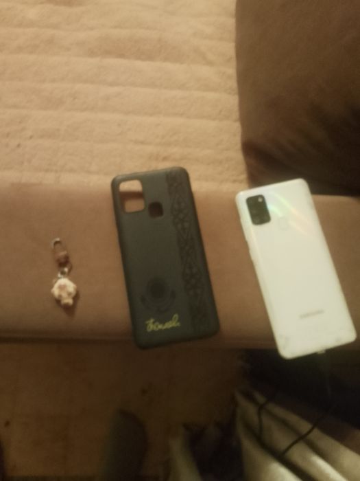 Samsung 21 А отличный (: 3: