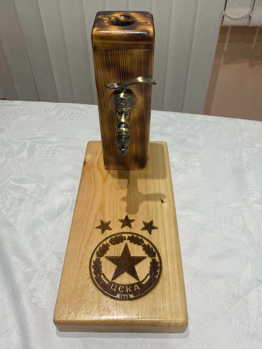 Диспенсър за бутилка алкохол