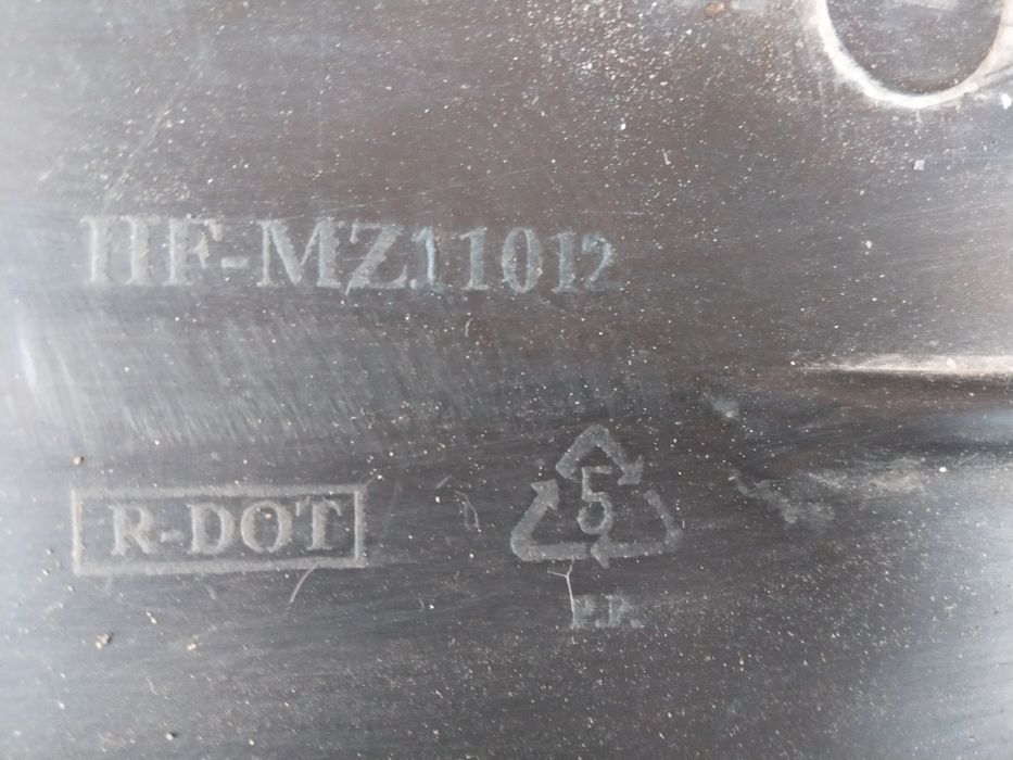 Бампер задний Мазда 3