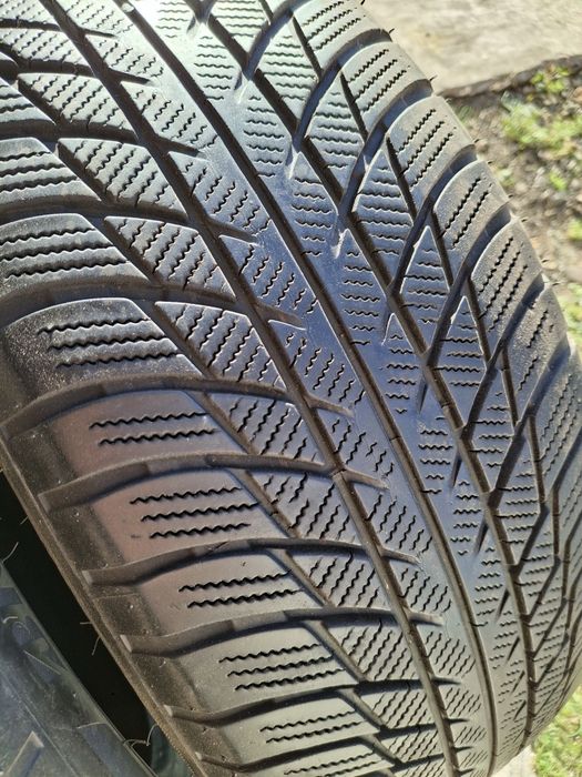 2  Anvelope de iarnă  225 55 r17 Bridgestone