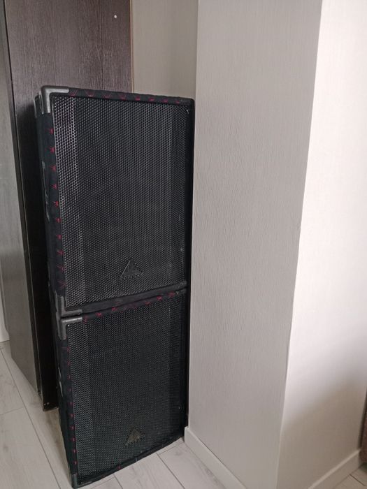 Калонка Behringer