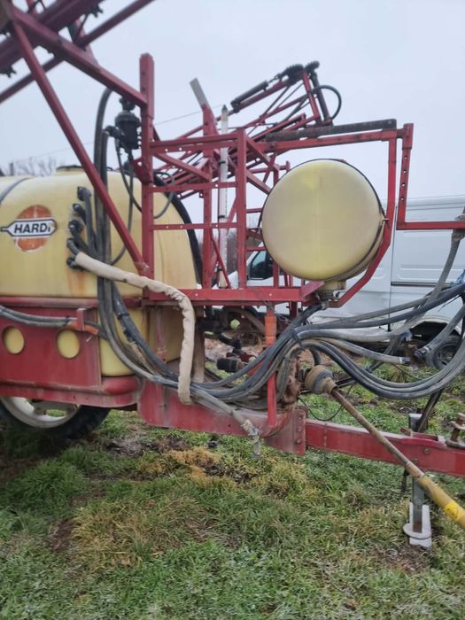 Hardi 2400 litri 18 m Metru