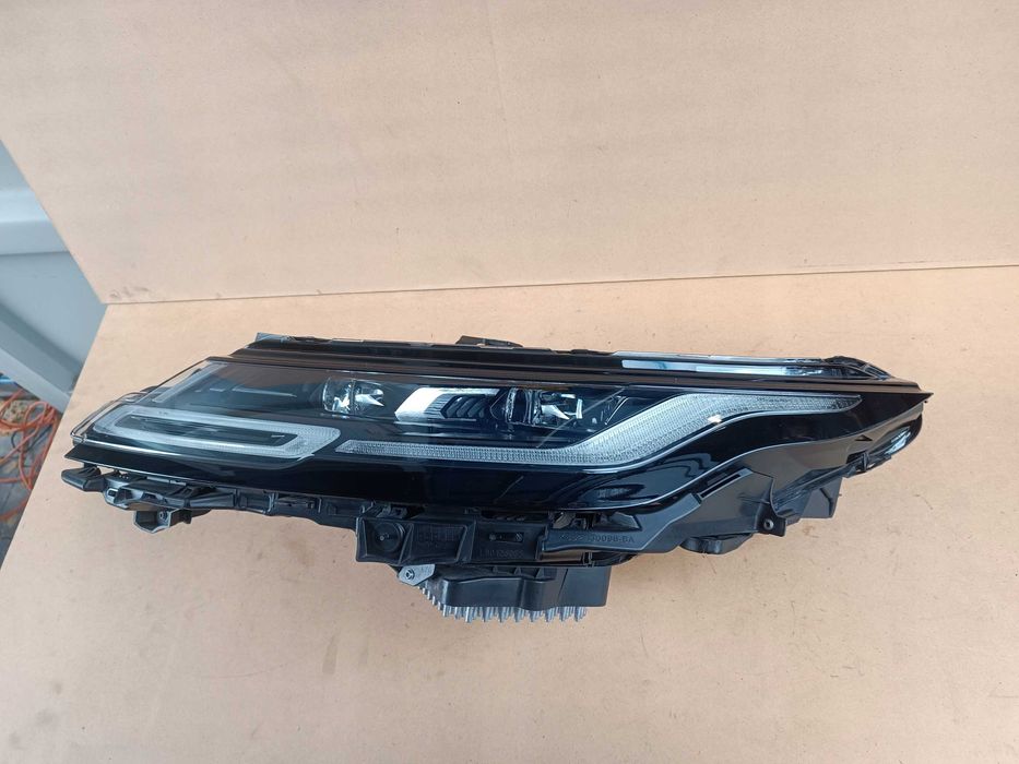 Оригинални фарове Range Rover EVOQUE II  L551 2018 + година