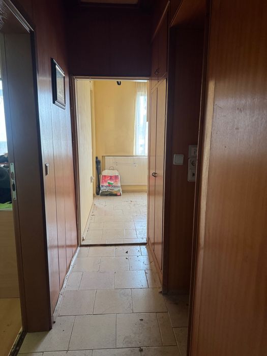 Продава се Тристаен апартамент в Шумен, Болницата - 62 кв.м за 1398 €/кв.м - Снимка #2