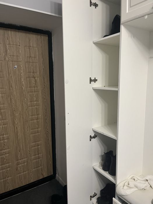 Продам шкаф в прихожую