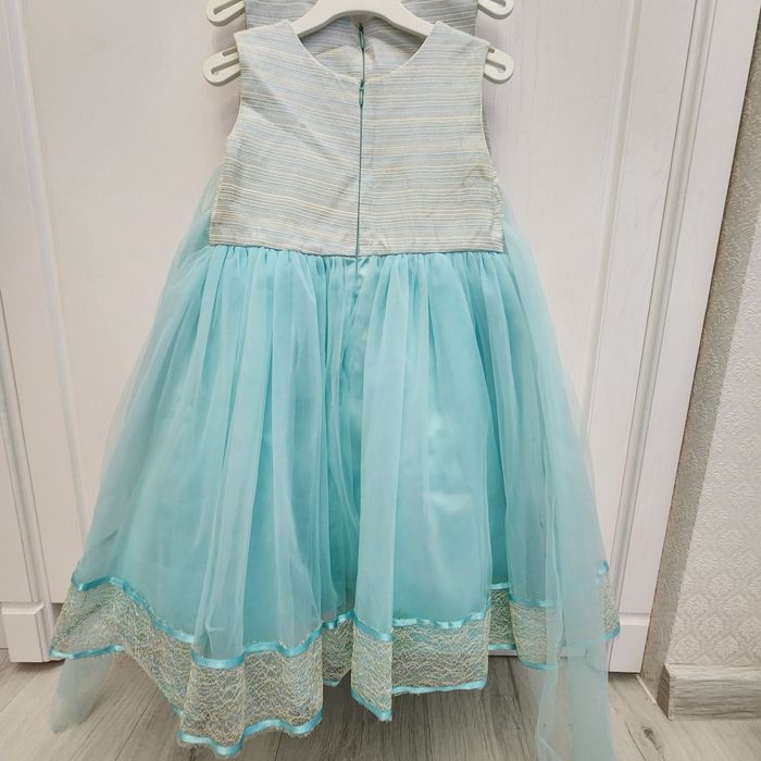 Нарядные платья для девочек