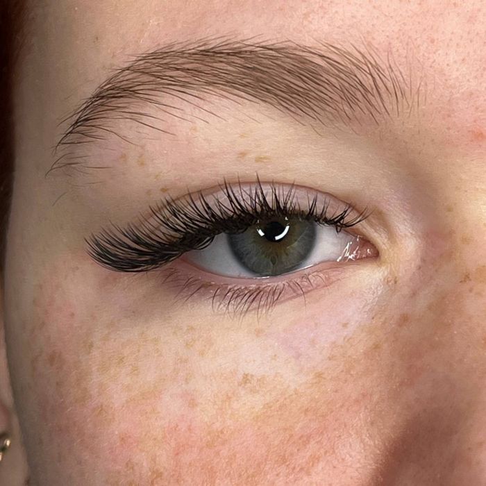 Нарашивание ресниц от 5000 тг